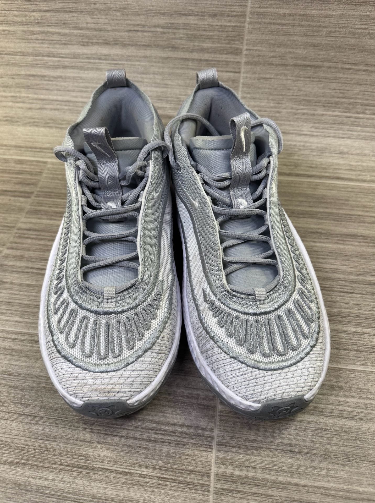 Nike Cosmic Unity 3 Wolf Grey Basketball Shoes 2