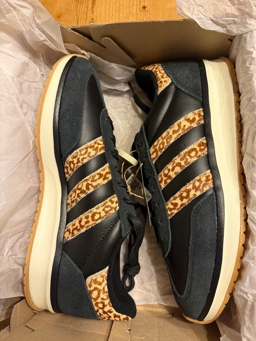 Adidas Run 70s 2.0 Size 10 Black Leopard Print Sneakers 3