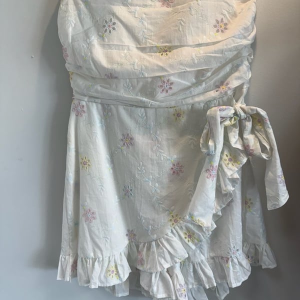 Olivaceous Floral Embroidered Romper Size L White