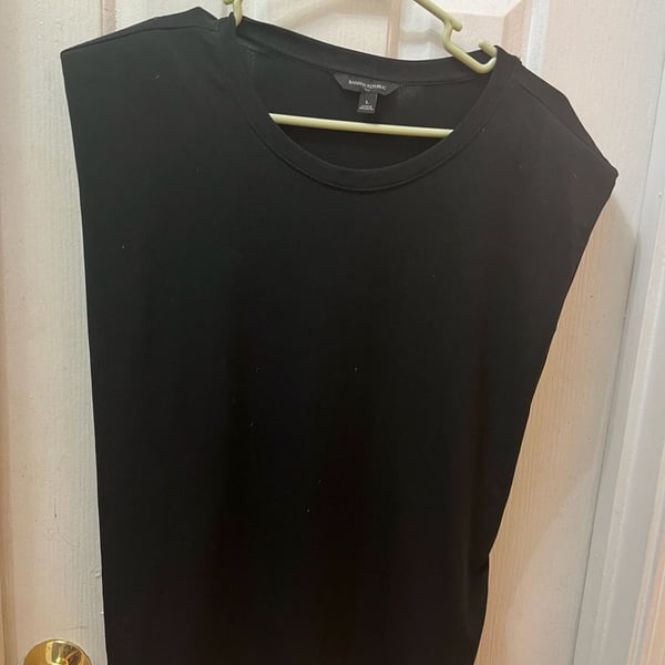 Banana Republic Black Sleeveless Crewneck Tank Top Size L