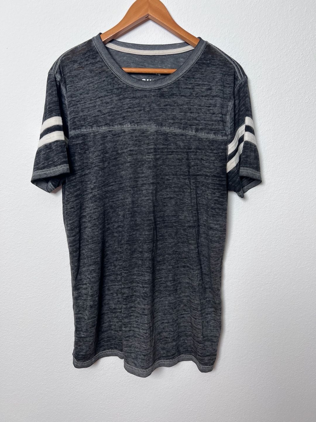 Mossimo Supply Co Women’s Large Gray Burnout Varsity Stripe T-Shirt Athletic Fit 2