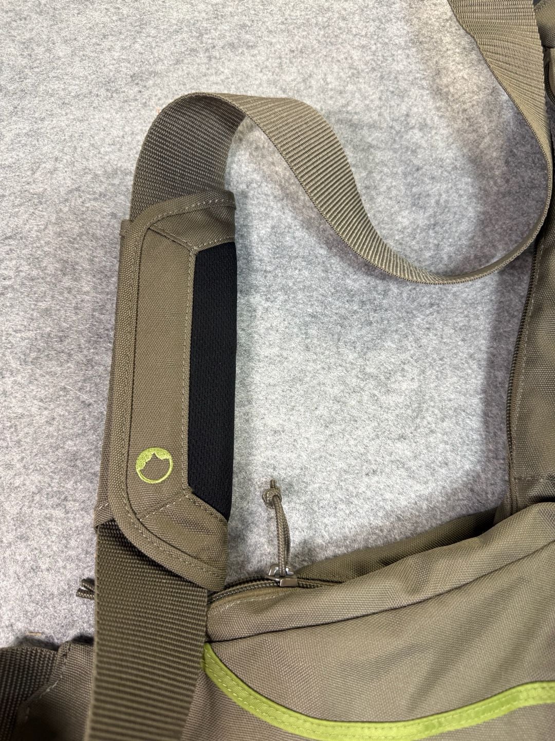 Lowepro Passport Sling II Camera Bag Olive Green 6
