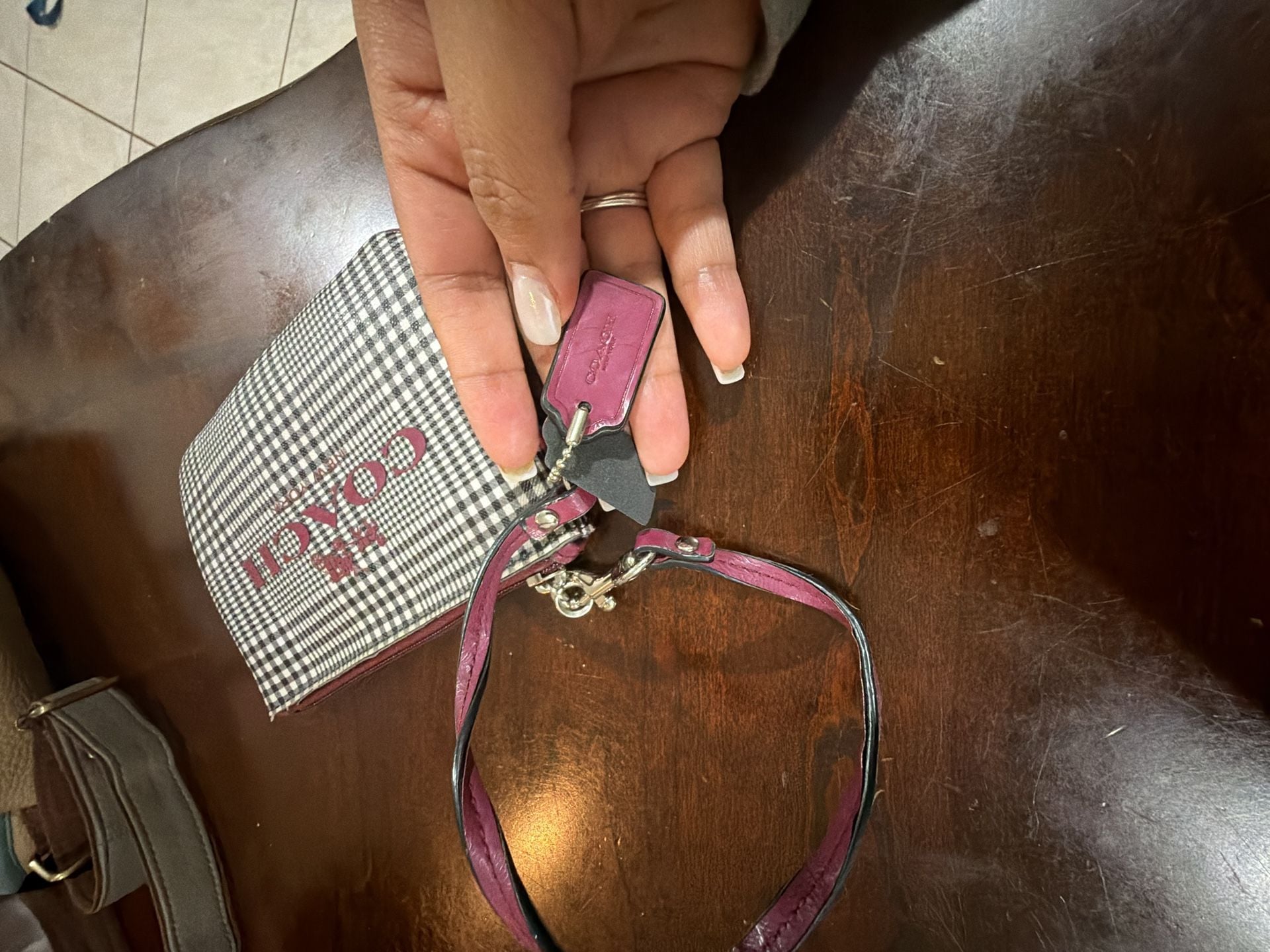 Coach Peyton Glen Plaid Small Wristlet F52142 Silver Cranberry 5