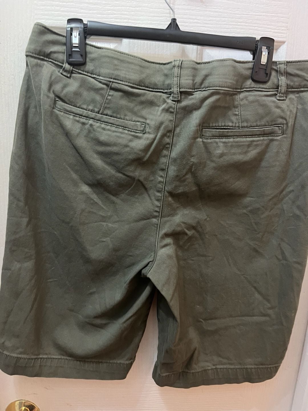 St John's Bay Bermuda Shorts Size 14 Green 4