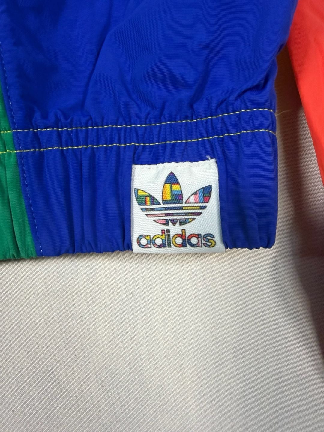 Adidas Original Pride Rainbow Off-Center Jacket Wind Breaker GD0955 Size XL 8