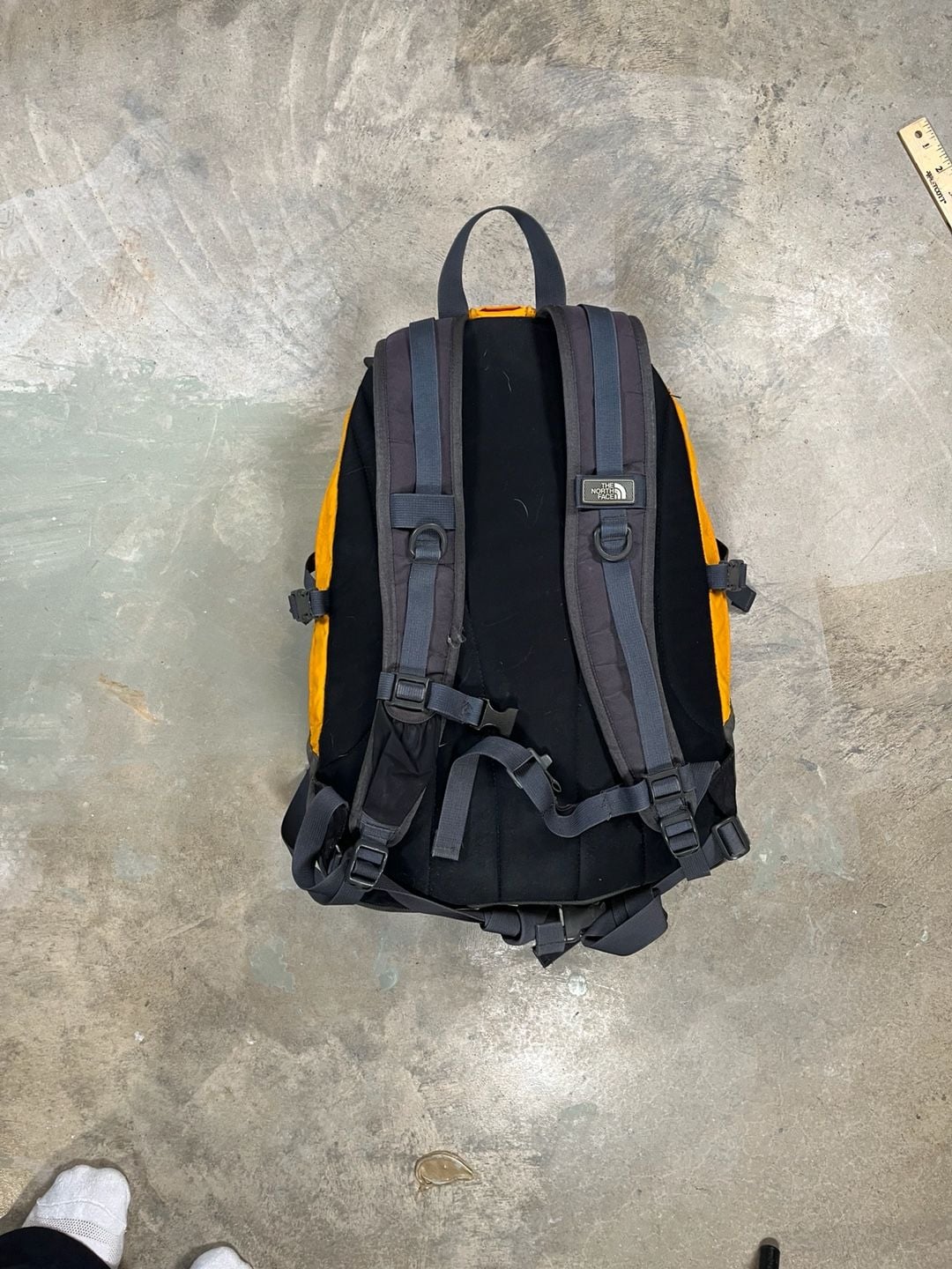 The North Face Yavapai Backpack Yellow Gray 4