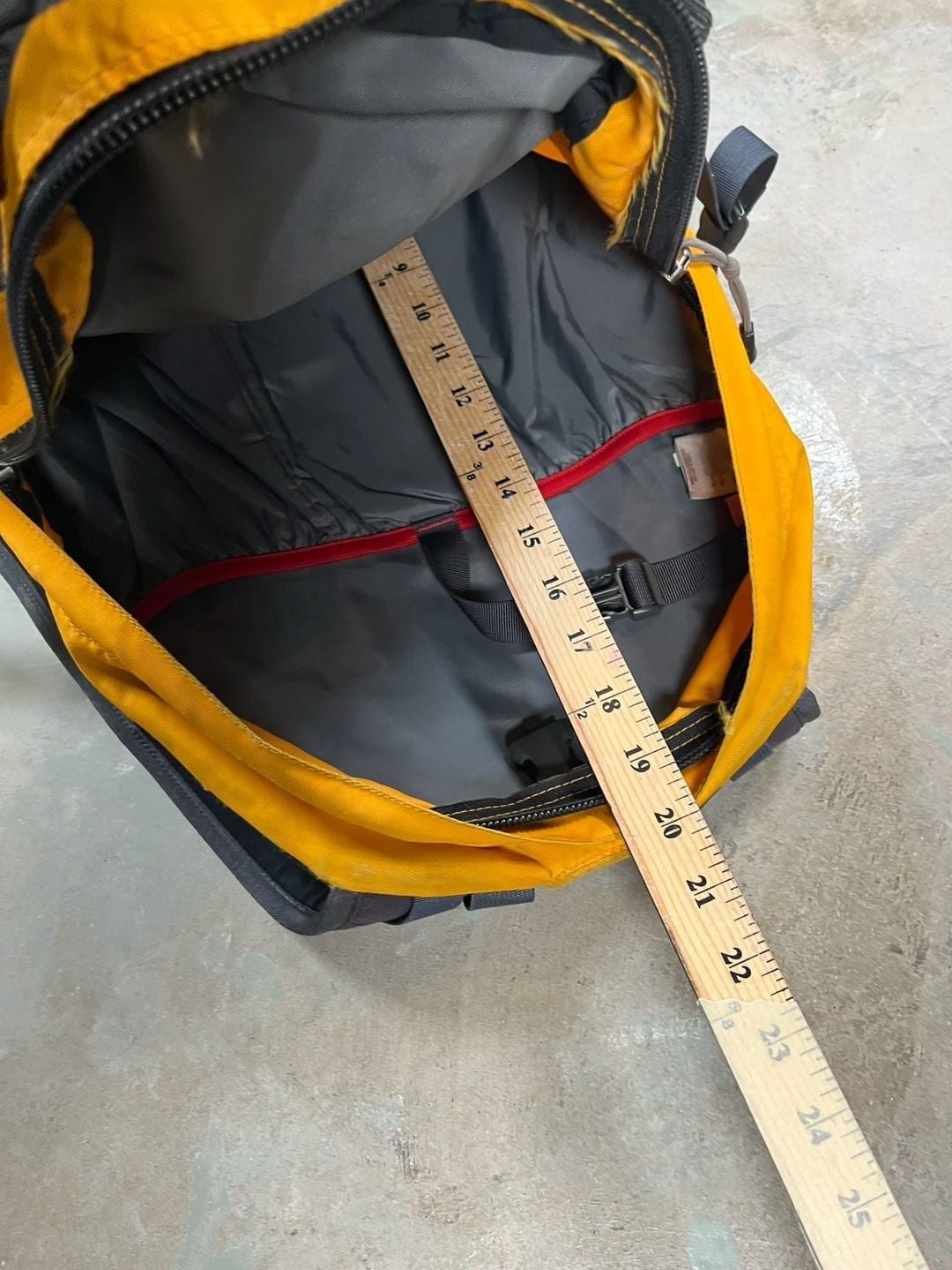 The North Face Yavapai Backpack Yellow Gray 5