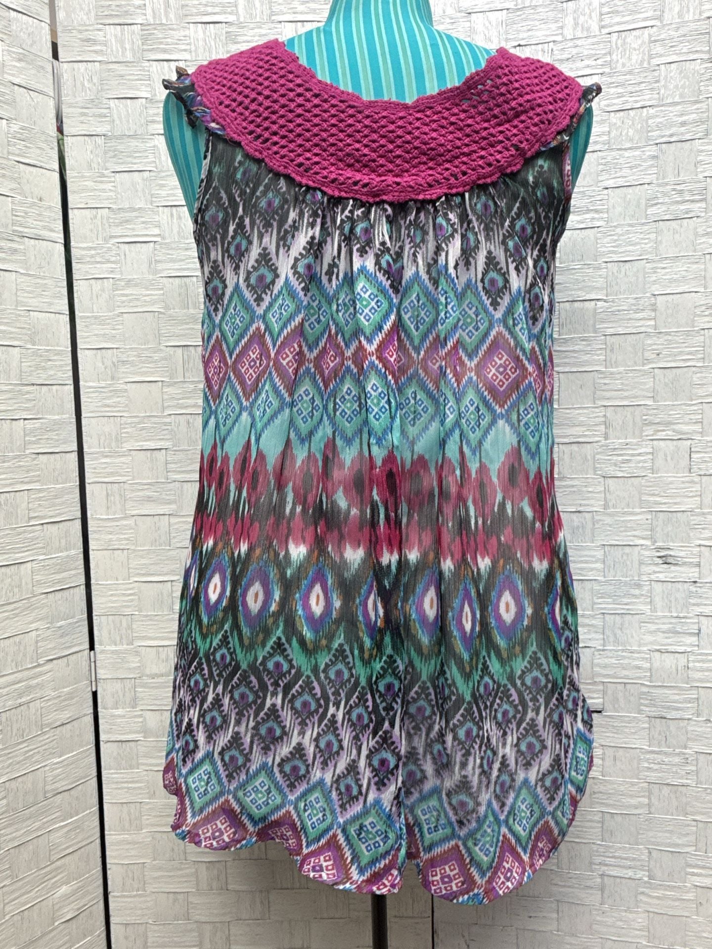 Cristina Top Size S Multicolor Boho Print Crochet Neck 3