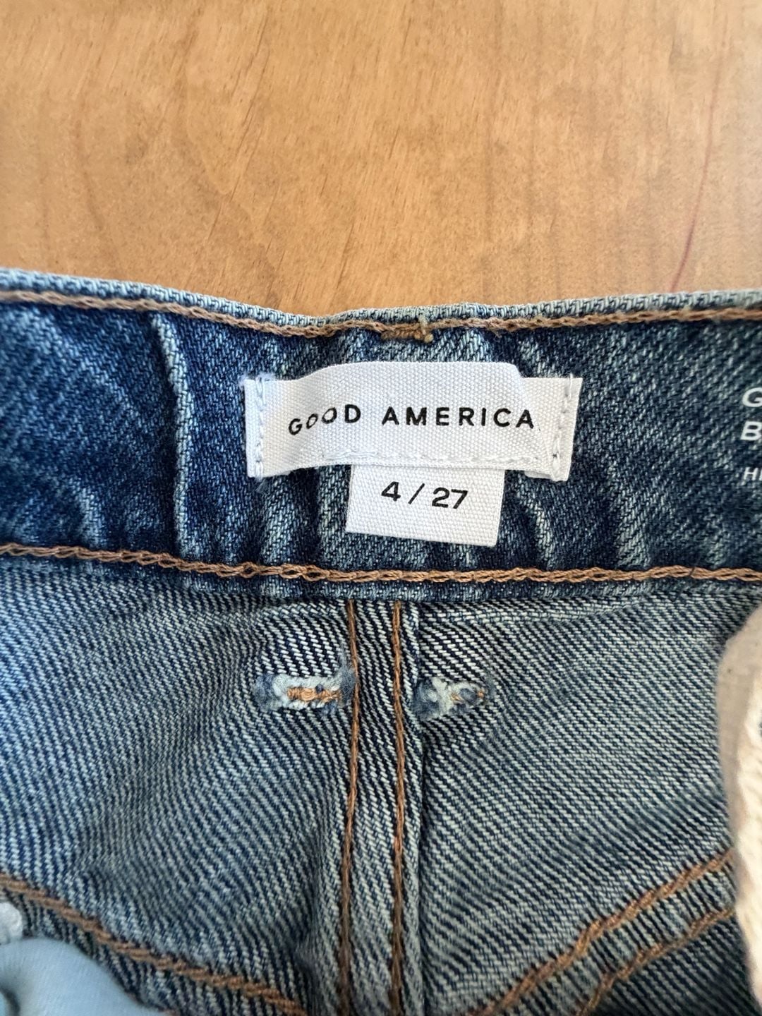 Good American Extreme Barrel Jeans Size 4 9