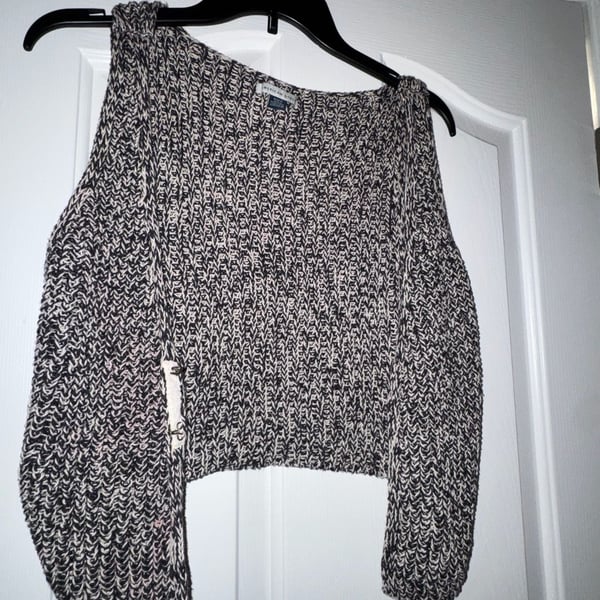 American Eagle Knit Sweater Vest Size M Black White Cropped