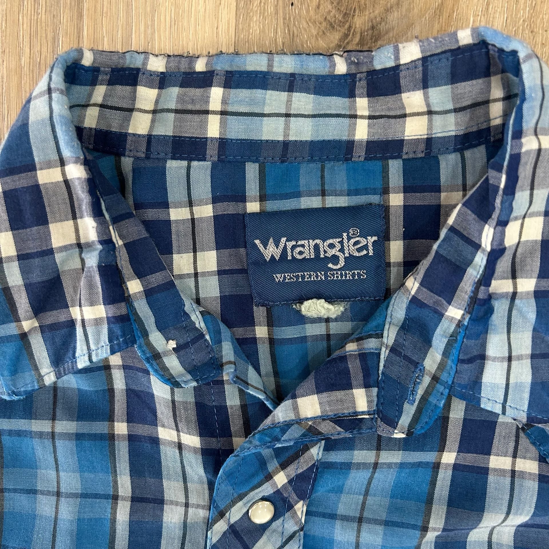 90’s Wrangler Men's Western Plaid Long Sleeve Shirt with Pearl Snap-on large 3