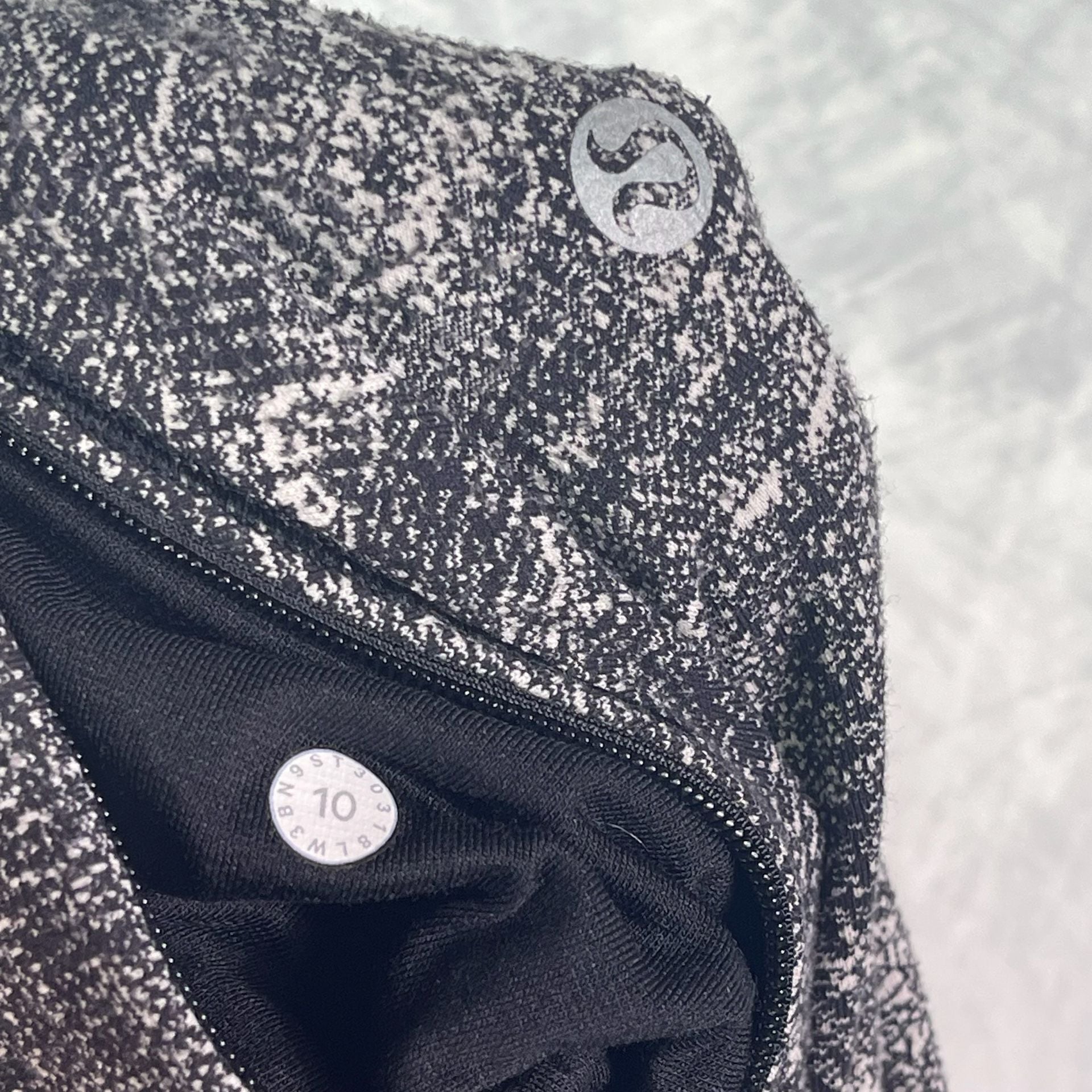 Lululemon Cypress Kiss 1/2 Zip Pullover Size 10 Rush Jacquard 3