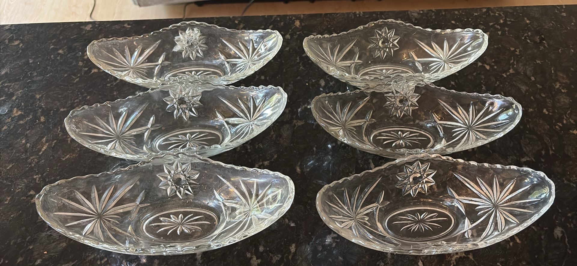 Anchor Hocking Early American Prescut Gondola Banana Bowls Set of 6 1