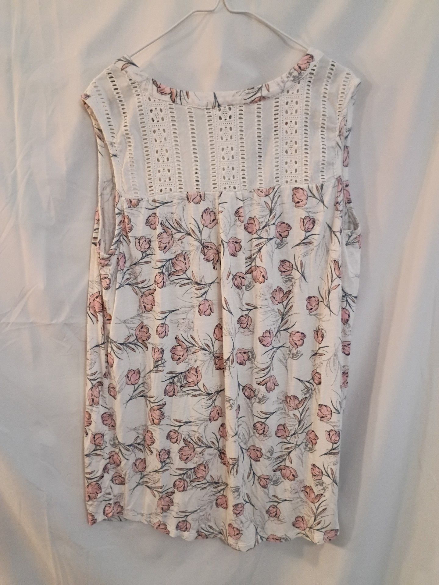 Daniel Rainn Floral Lace Trim V-Neck Tank Top Size M White Pink 4