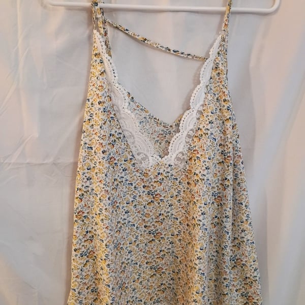 Versona Cami Top Floral Print Lace Trim V-Neck Spaghetti Strap