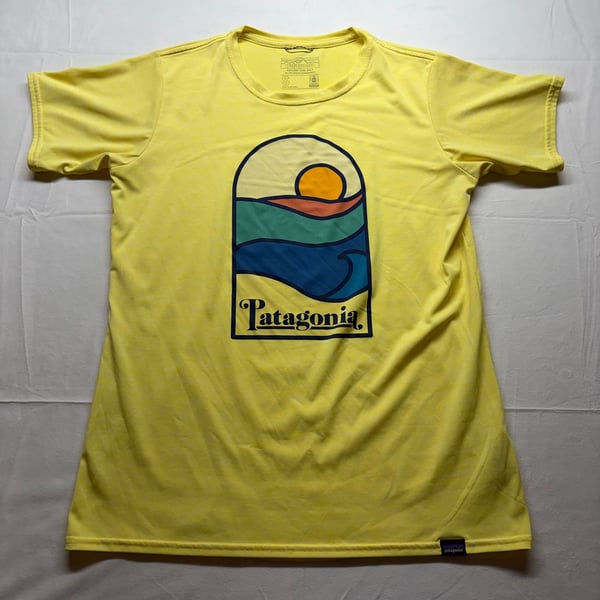 Patagonia Capilene Cool Daily Graphic Shirt Size S Sunset Sets Yellow
