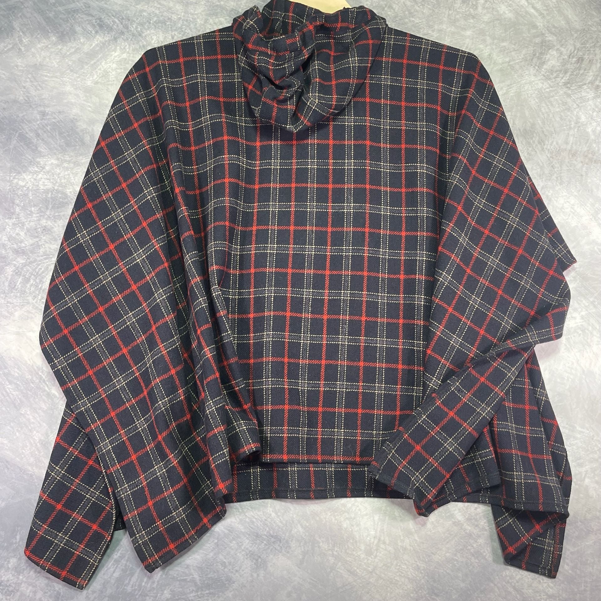Harve Benard Hooded Poncho Size Small Red Navy Plaid Wool Cape 6
