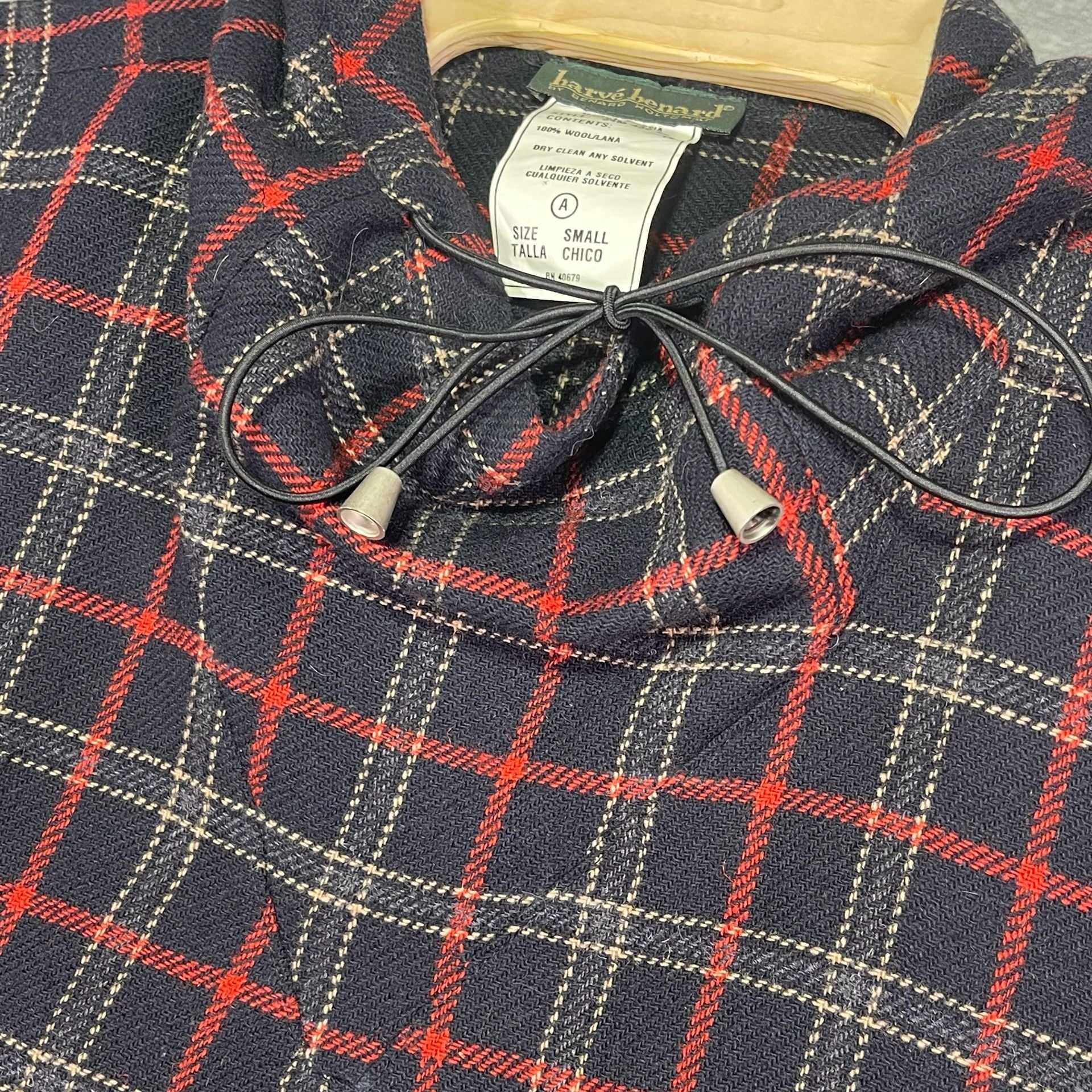 Harve Benard Hooded Poncho Size Small Red Navy Plaid Wool Cape 7