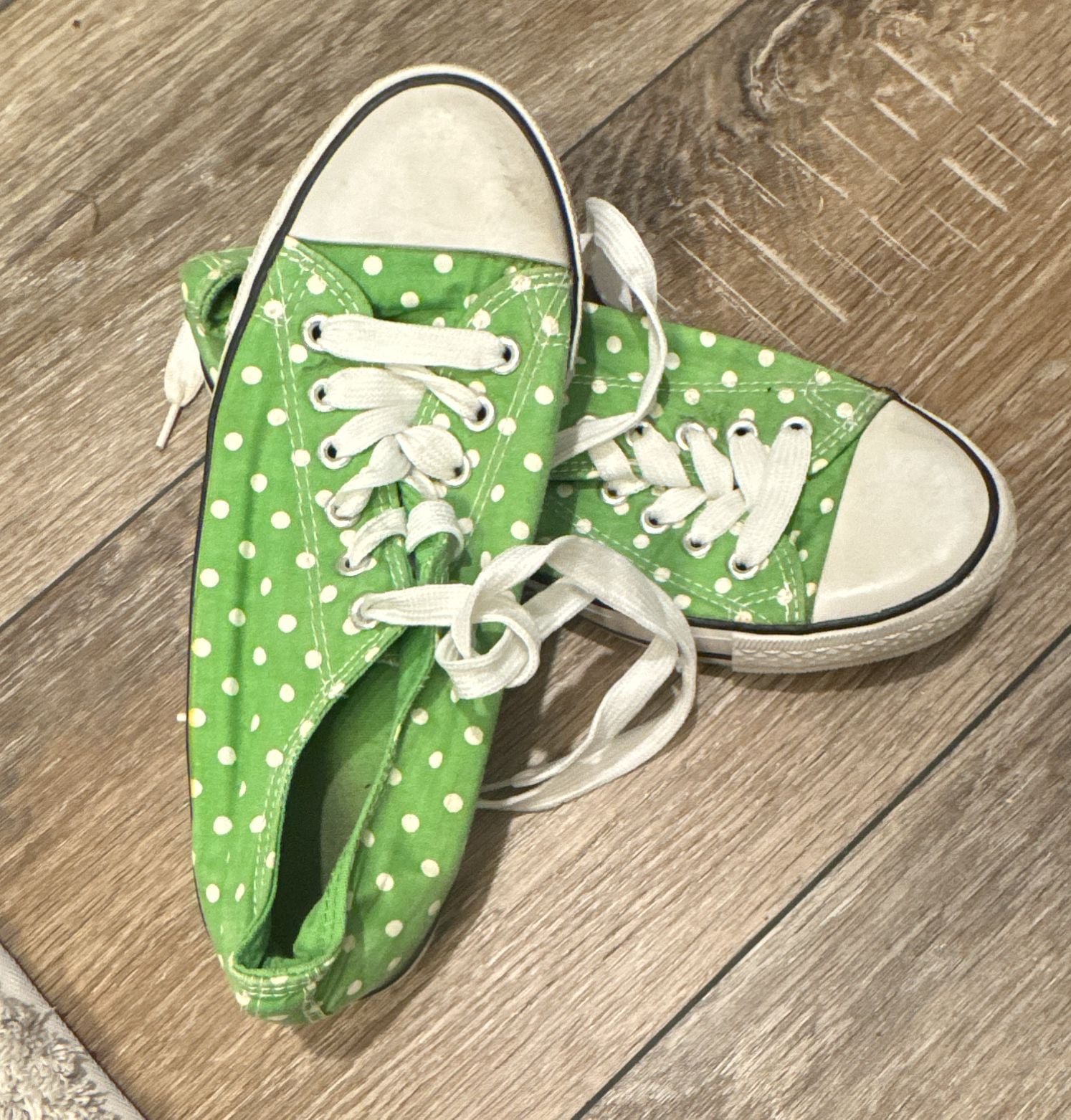 Low Top Sneakers Green White Polka Dot 2