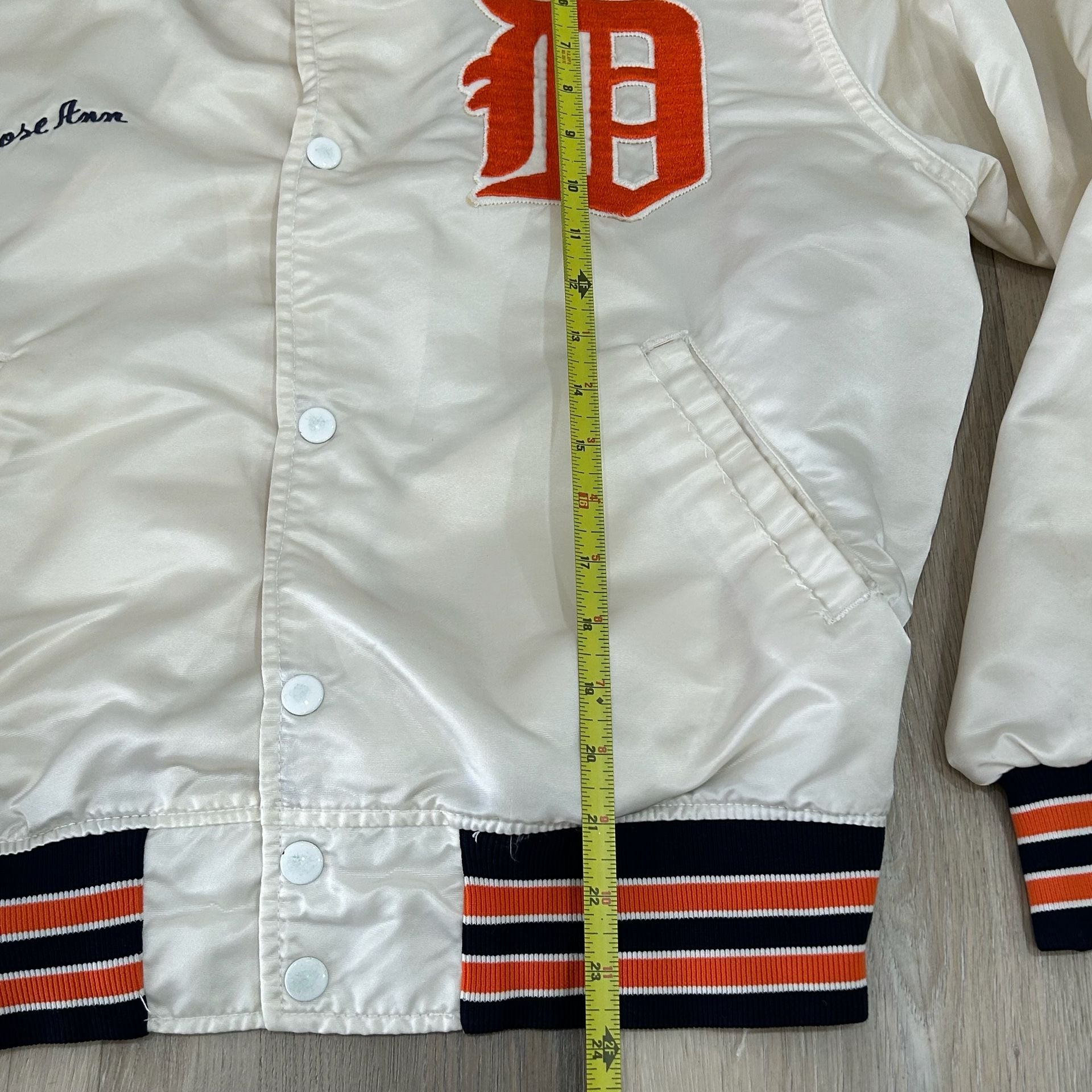 Starter Bomber Satin 80's Detroit Tigers White Jacket, 7