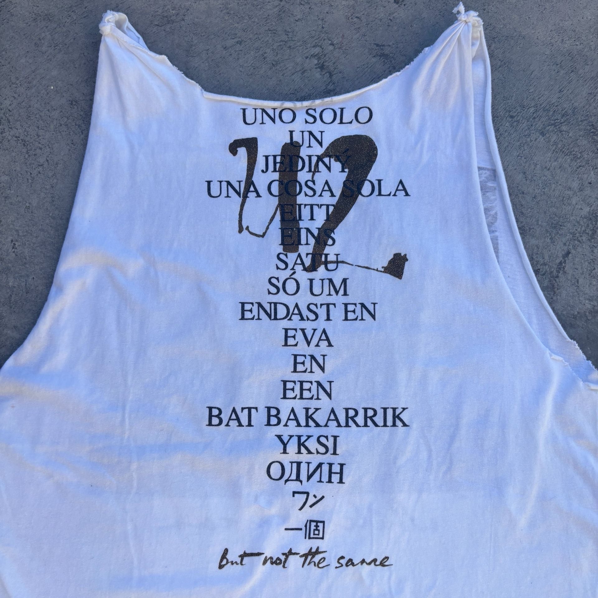 1991 Vintage U2 Smell The Flowers While You Can Chopped T-Shirt Size L 8