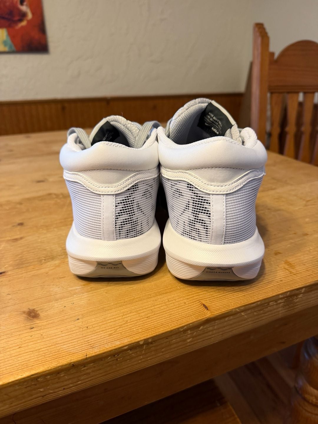 Nike LeBron Witness 8 Size 10 White Light Smoke Grey Basketball Shoes 5