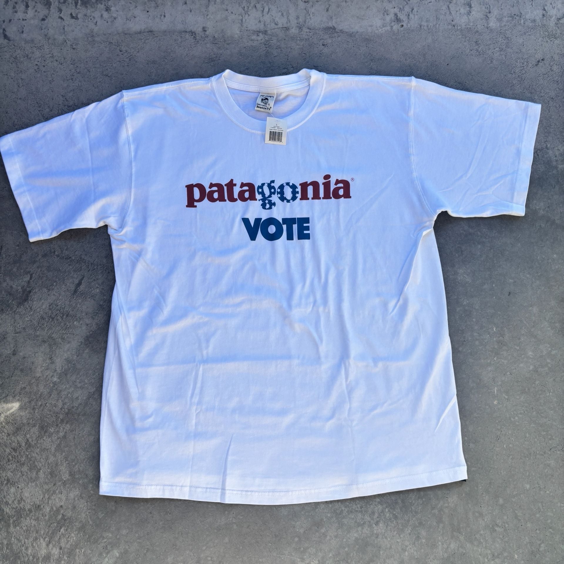 2004 Vintage Patagonia Vote The Environment Beneficial T-Shirt NWT Size L 2