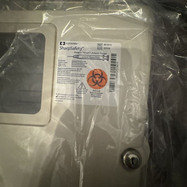 Covidien SharpSafety Wall Enclosure Ref 85161H Sharps Container