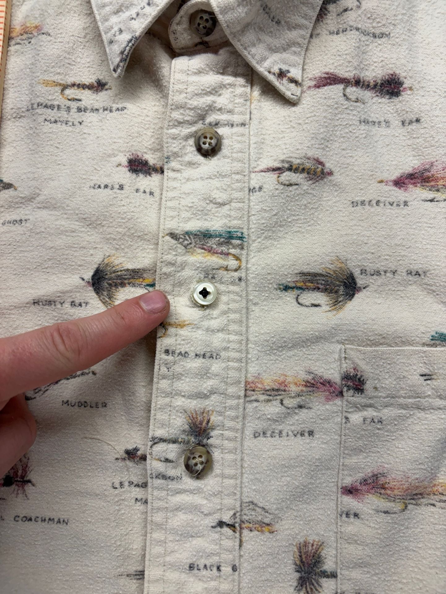 Orvis Fly Fishing Lures Print Shirt Size L Cream Cotton Button-Down 9