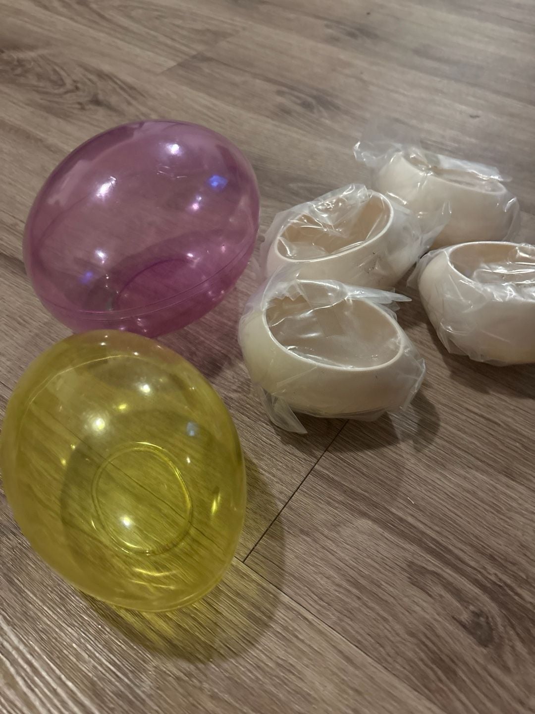 Easter Egg Plastic Bowls and Ceramic Egg Cups Set of 6 4