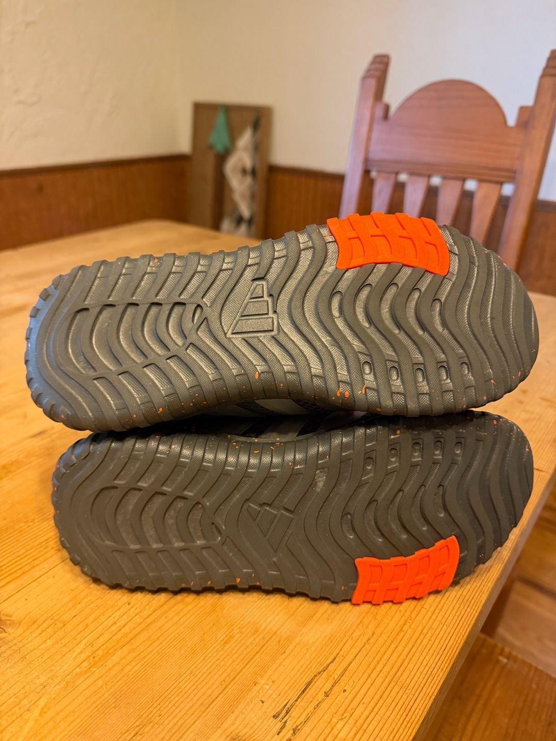 Adidas Kaptir 4.0 Size 5 Grey Orange Sneakers 7