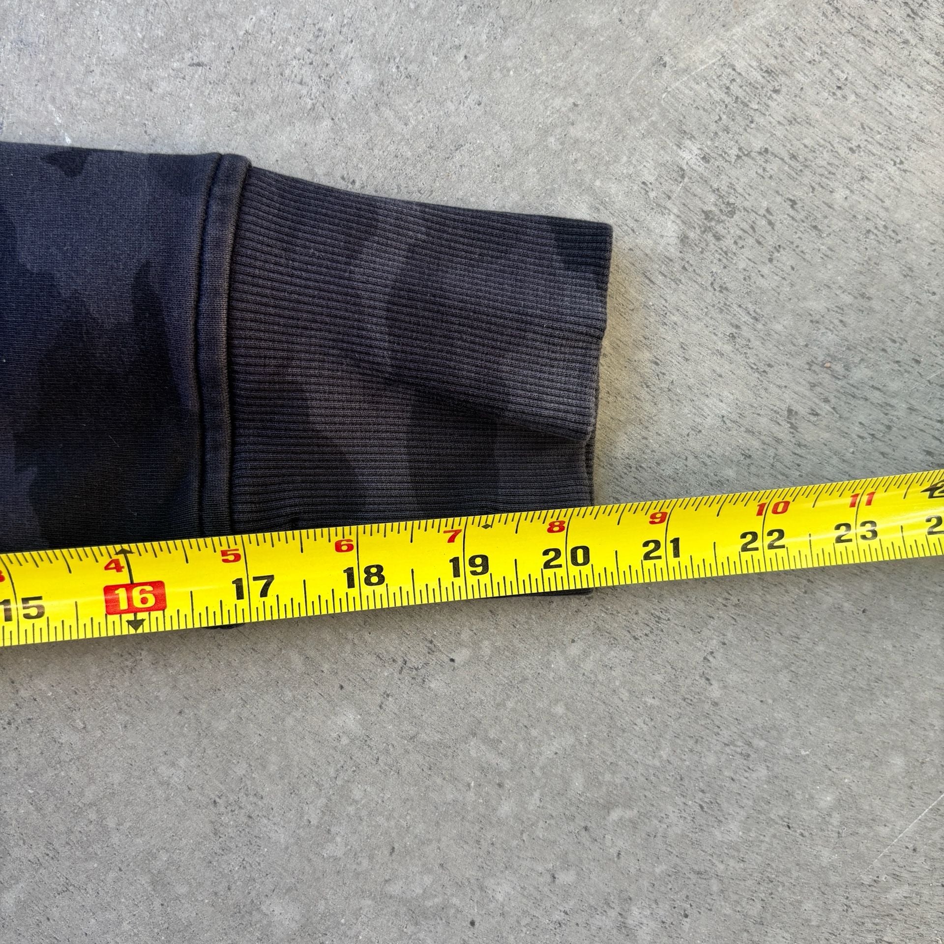 2020 Lululemon Camo Scuba Crewneck Sweatshirt Size 12 6