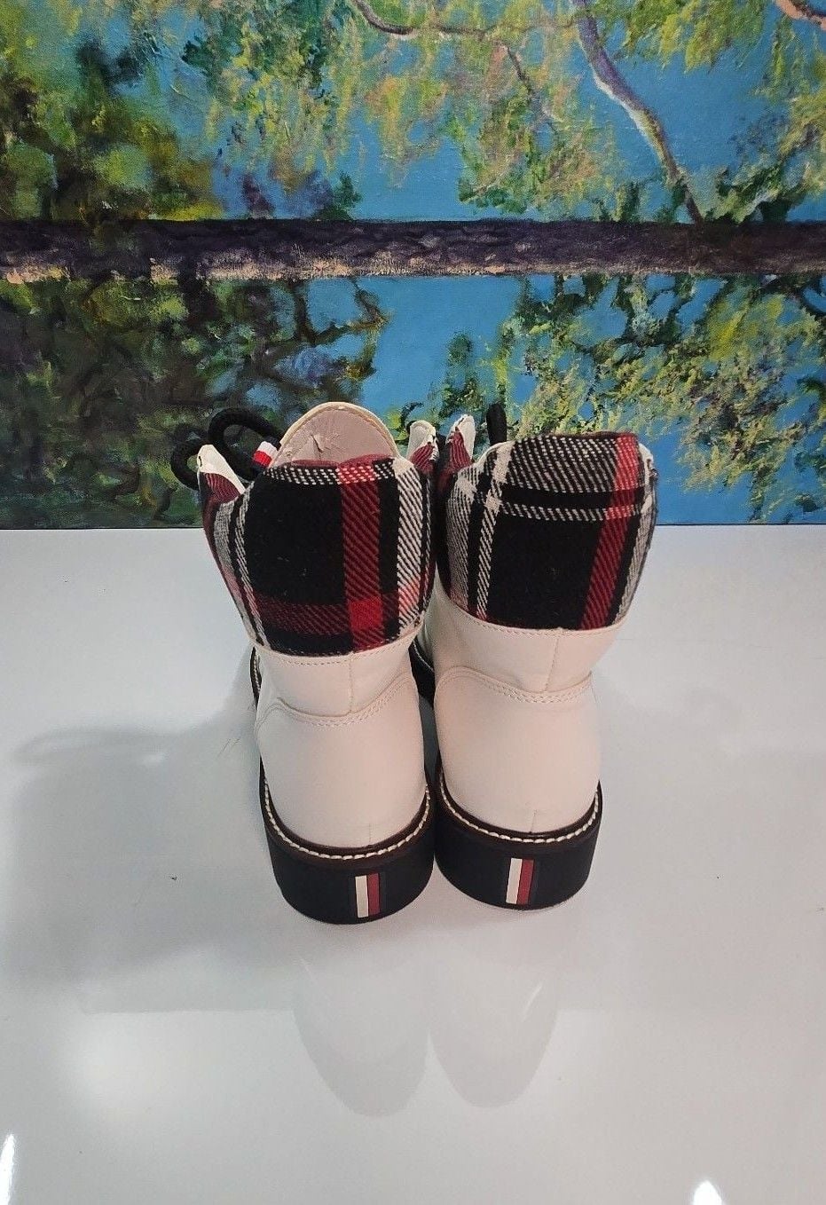 Tommy Hilfiger Leda Combat Boots White Plaid Collar Size 8.5M 4