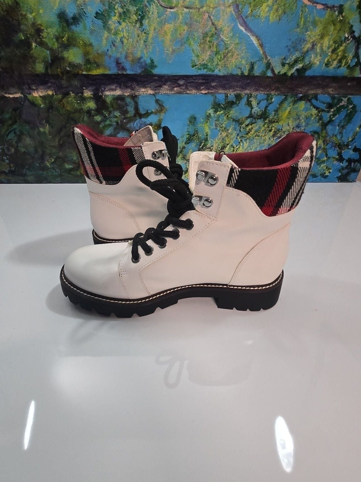 Tommy Hilfiger Leda Combat Boots White Plaid Collar Size 8.5M 6