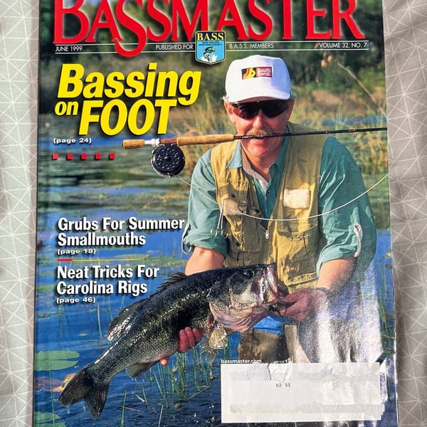 Bassmaster Magazine June 1999 Bassing on Foot Volume 32 Number 7
