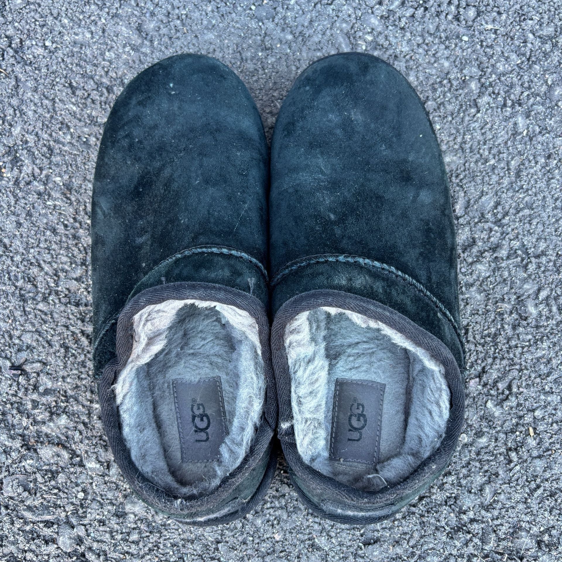 UGG Classic Slipper Black Suede Fur Lined Size 9 6