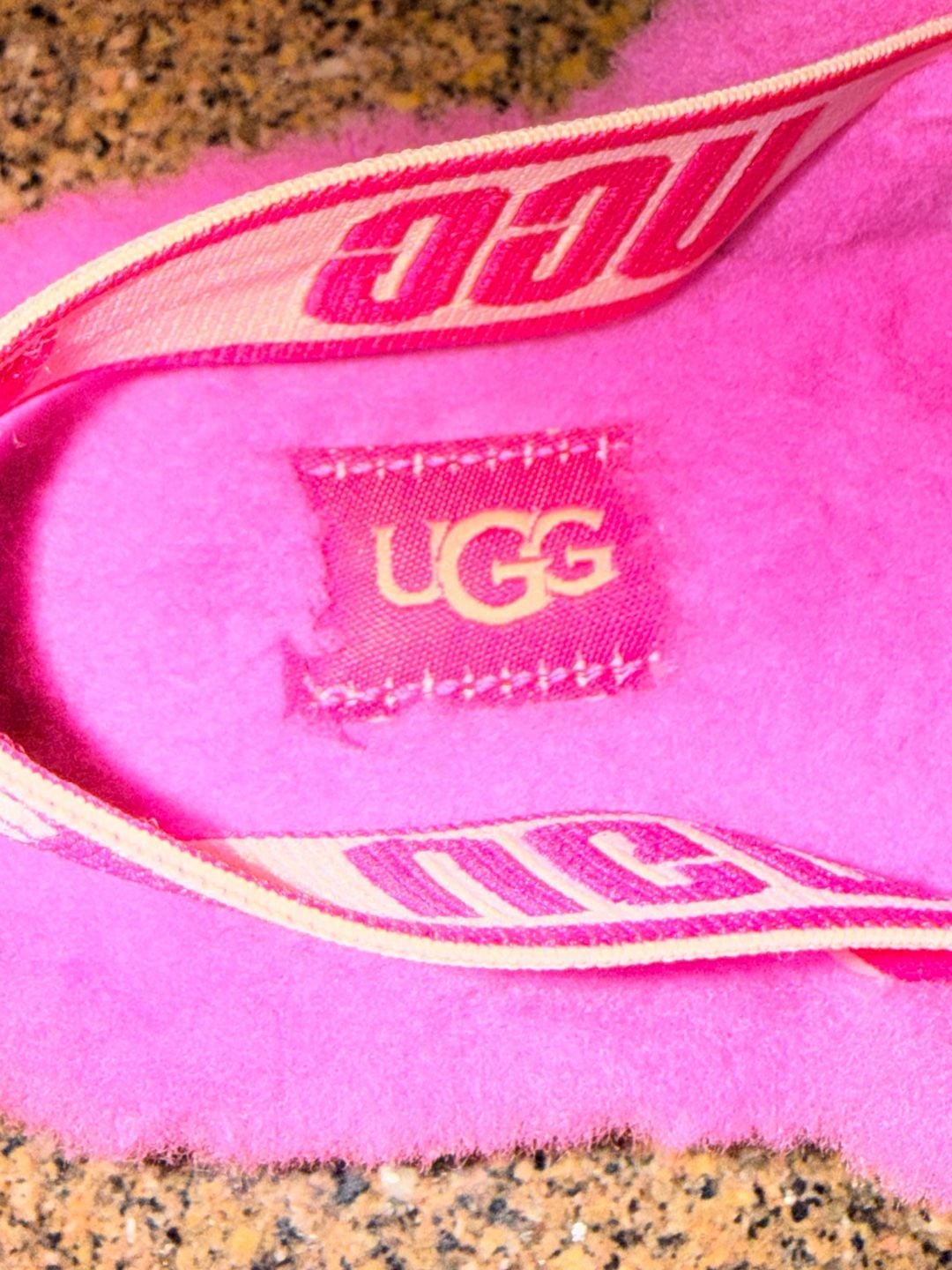 UGG Fluff Yeah Slide Pink Multi Slippers Size 6 7