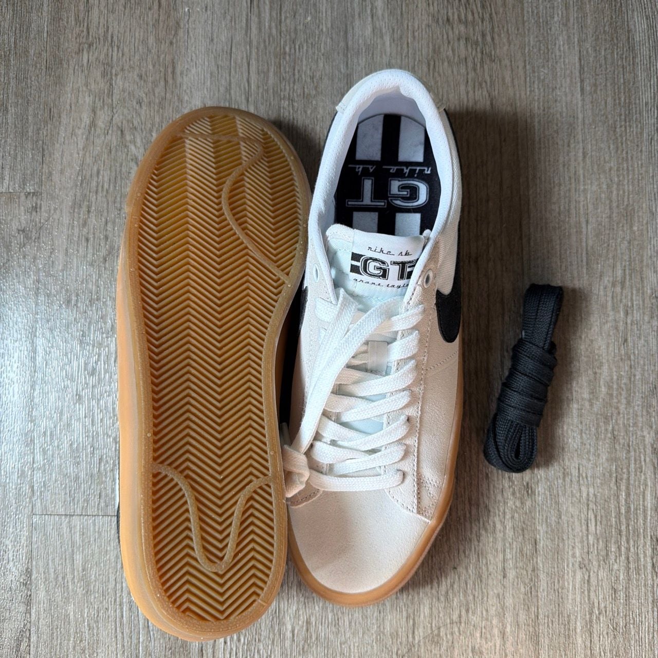 Nike SB Zoom Blazer Low Pro GT White Gum Skate Shoes 3