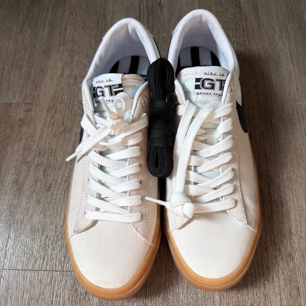 Nike SB Zoom Blazer Low Pro GT White Gum Skate Shoes 4