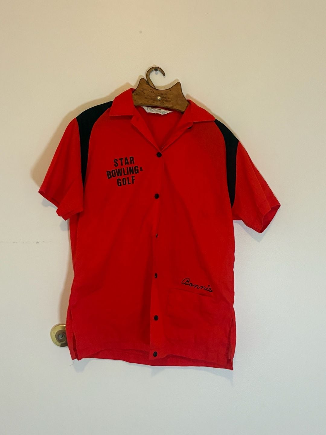 Hilton Bowling Shirt Size 34 Red Black Star Bowling & Golf Vintage 2