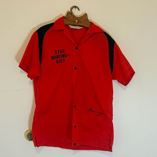 Hilton Bowling Shirt Size 34 Red Black Star Bowling & Golf Vintage