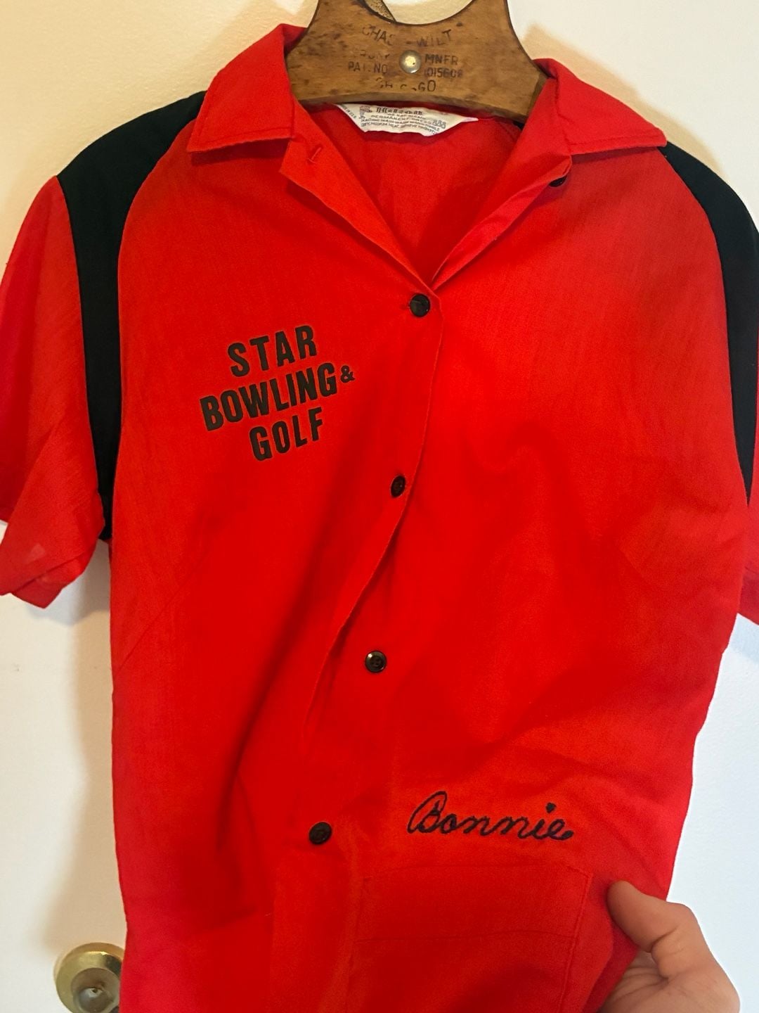 Hilton Bowling Shirt Size 34 Red Black Star Bowling & Golf Vintage 3