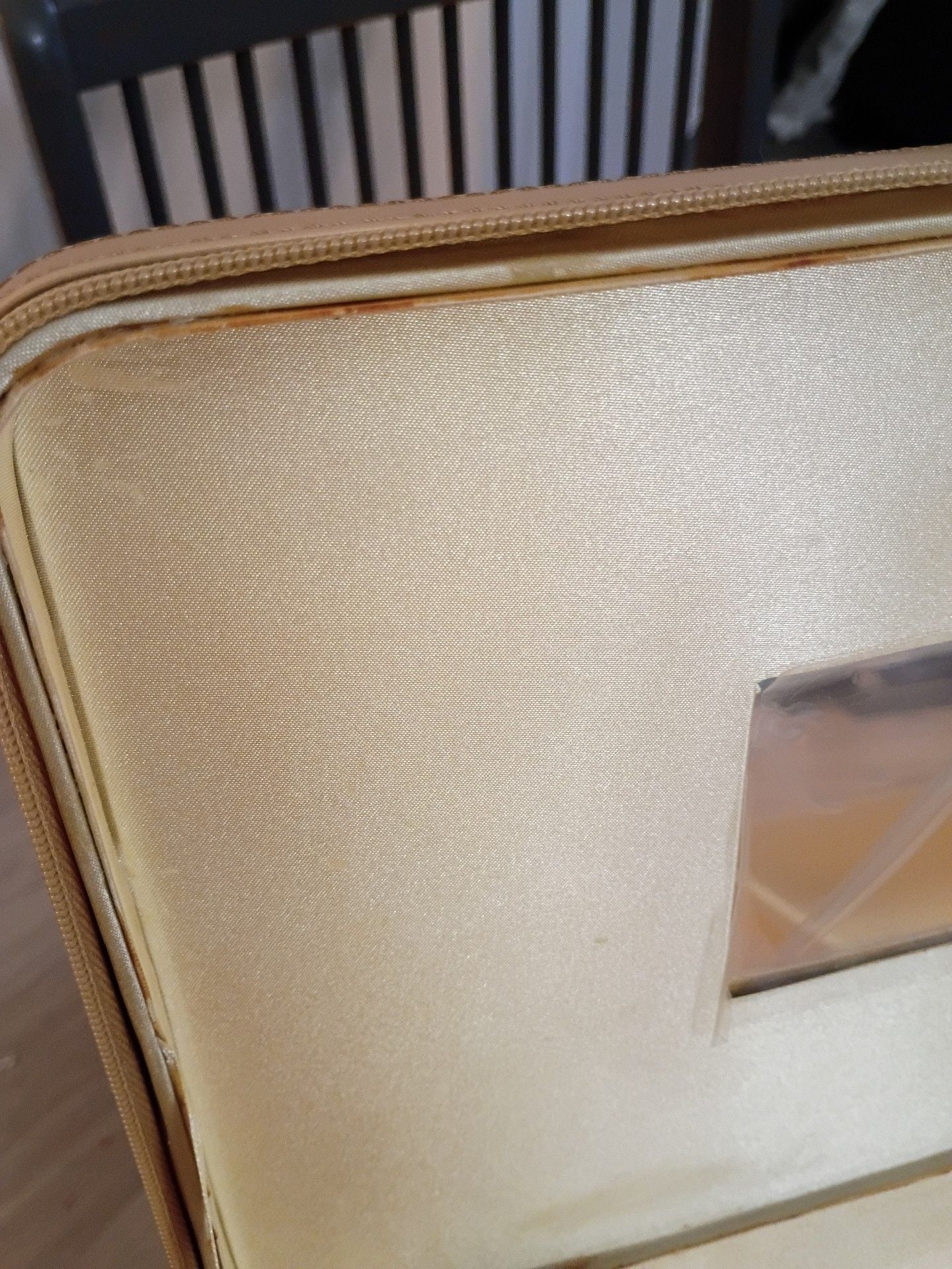 Estee Lauder Vintage Gold Makeup Jewelry Case Train Box Vanity Bag 14