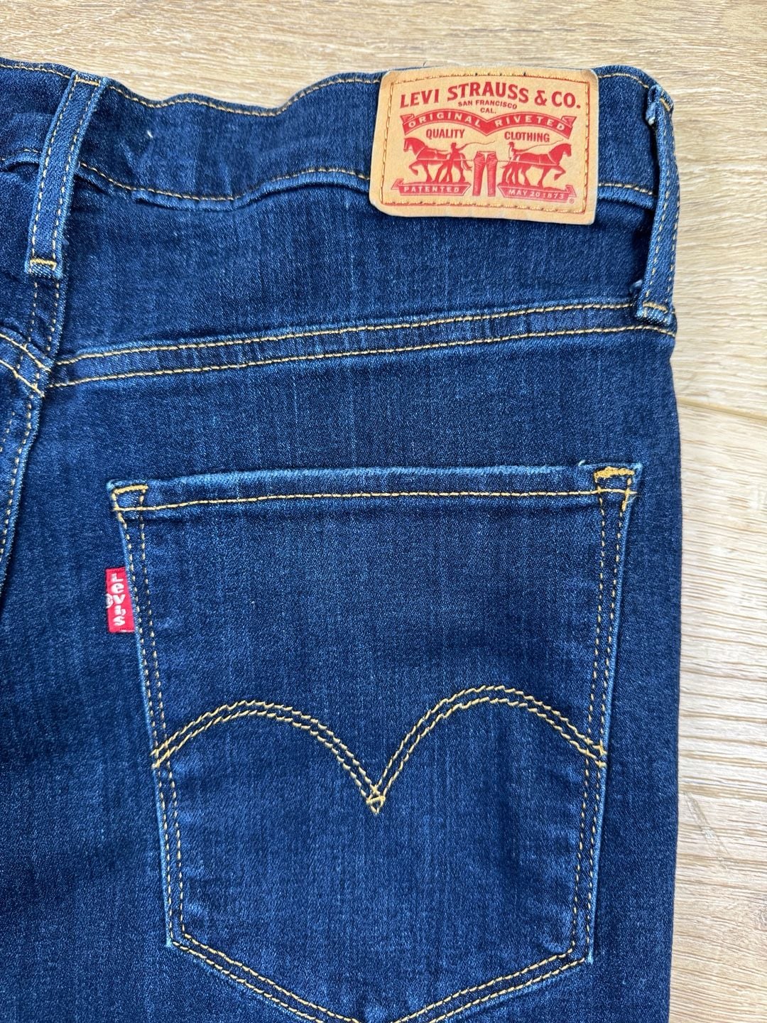 Levi’s 724 High Rise Straight Jeans 30 Dark Wash Stretch Raw Hem 12