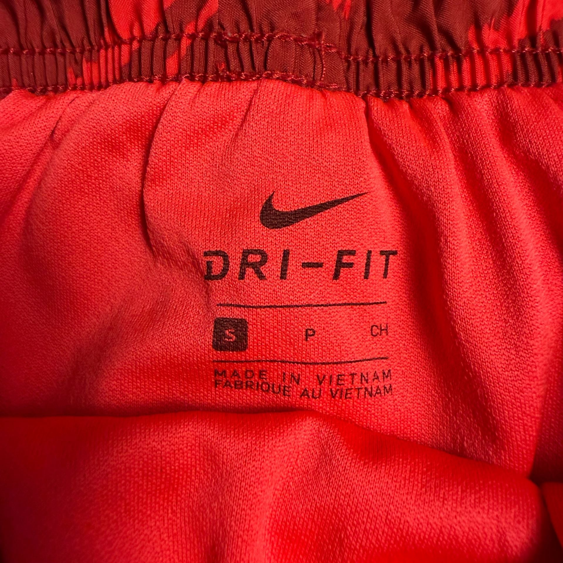 Nike Dri-Fit Running Shorts Size S Red Patterned Activewear 7