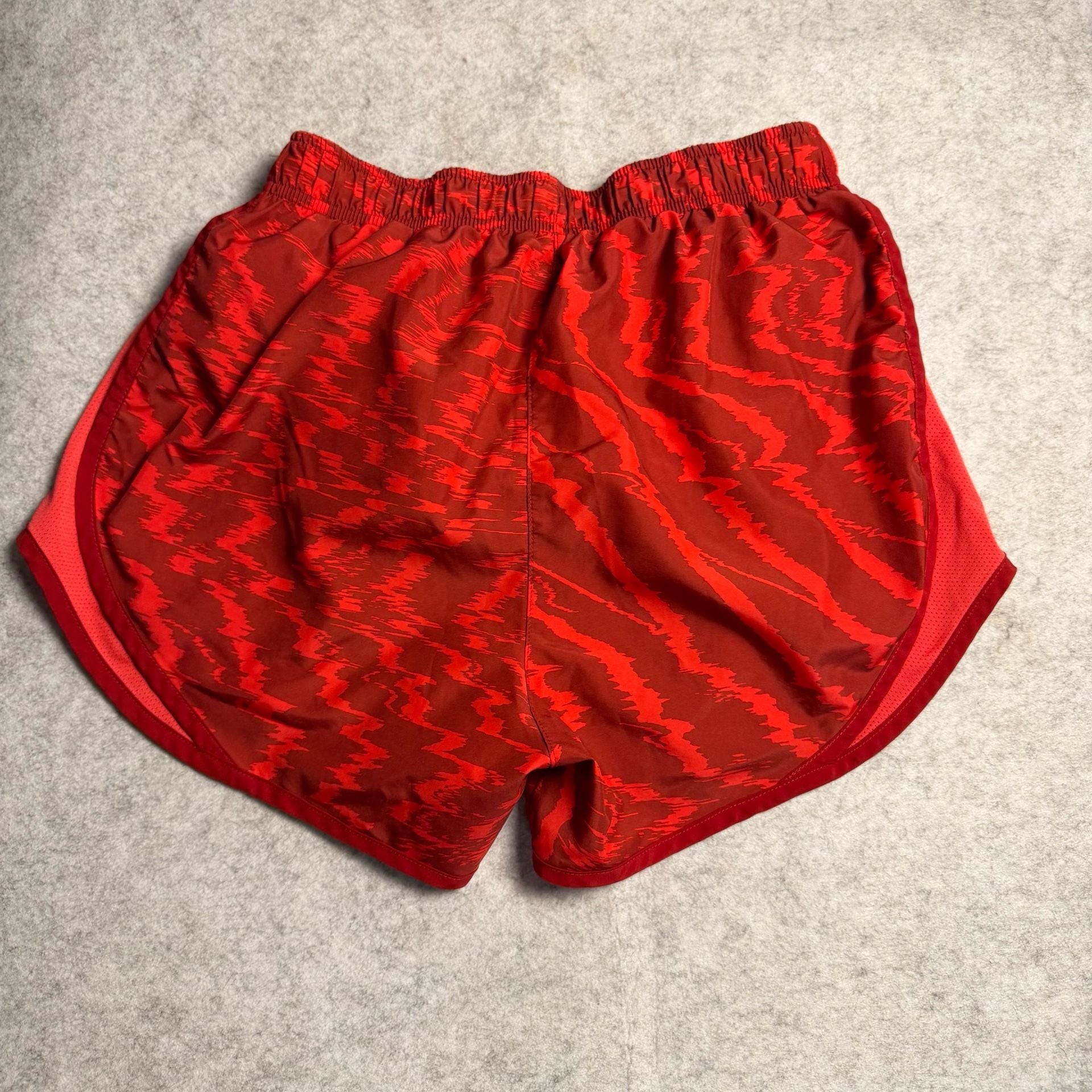 Nike Dri-Fit Running Shorts Size S Red Patterned Activewear 8