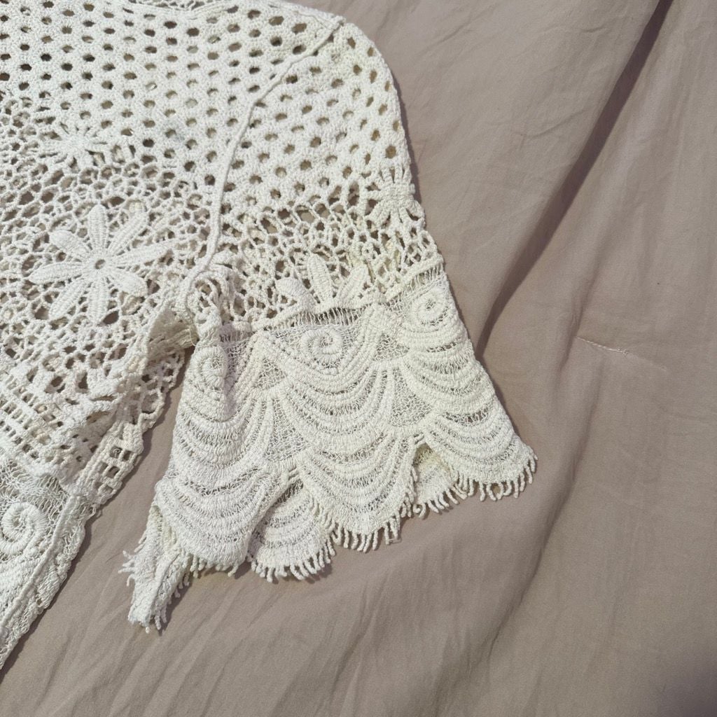 Rebellion Again Crochet Top Size M Ivory Floral Boho Beach 4