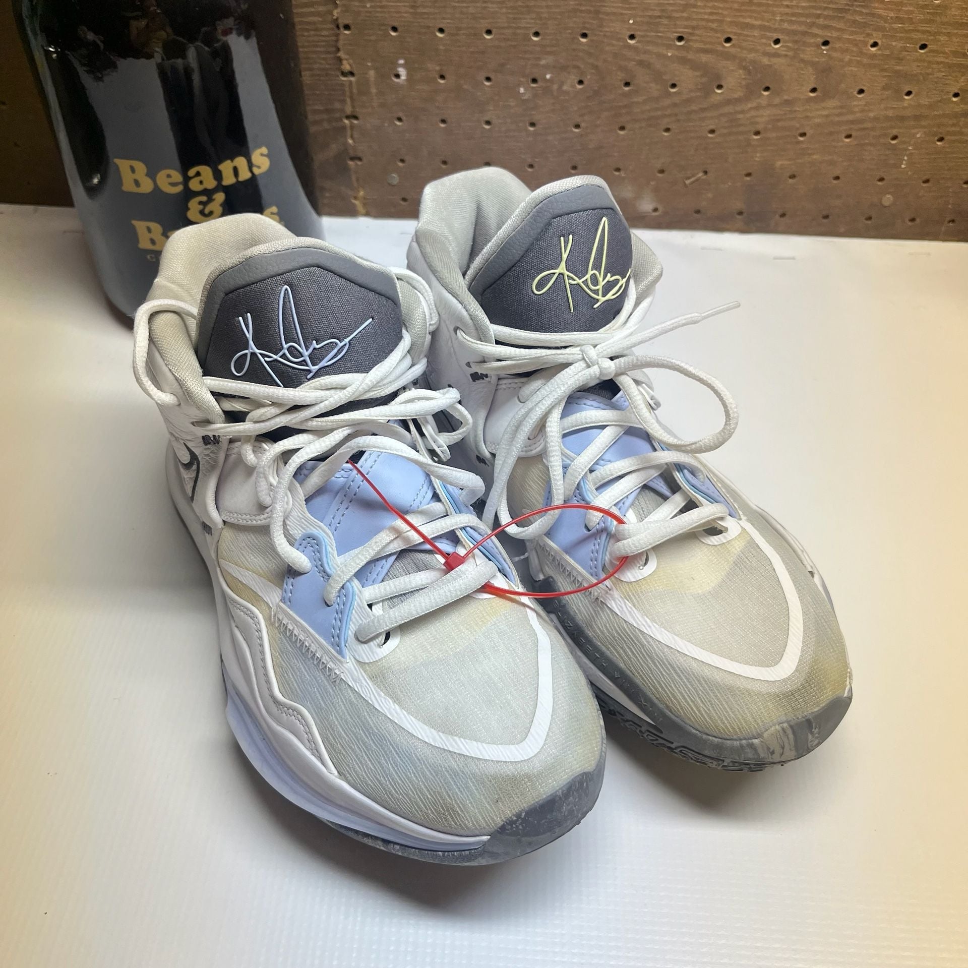 Nike Kyrie Infinity Size 7.5 Smoke And Mirrors 2