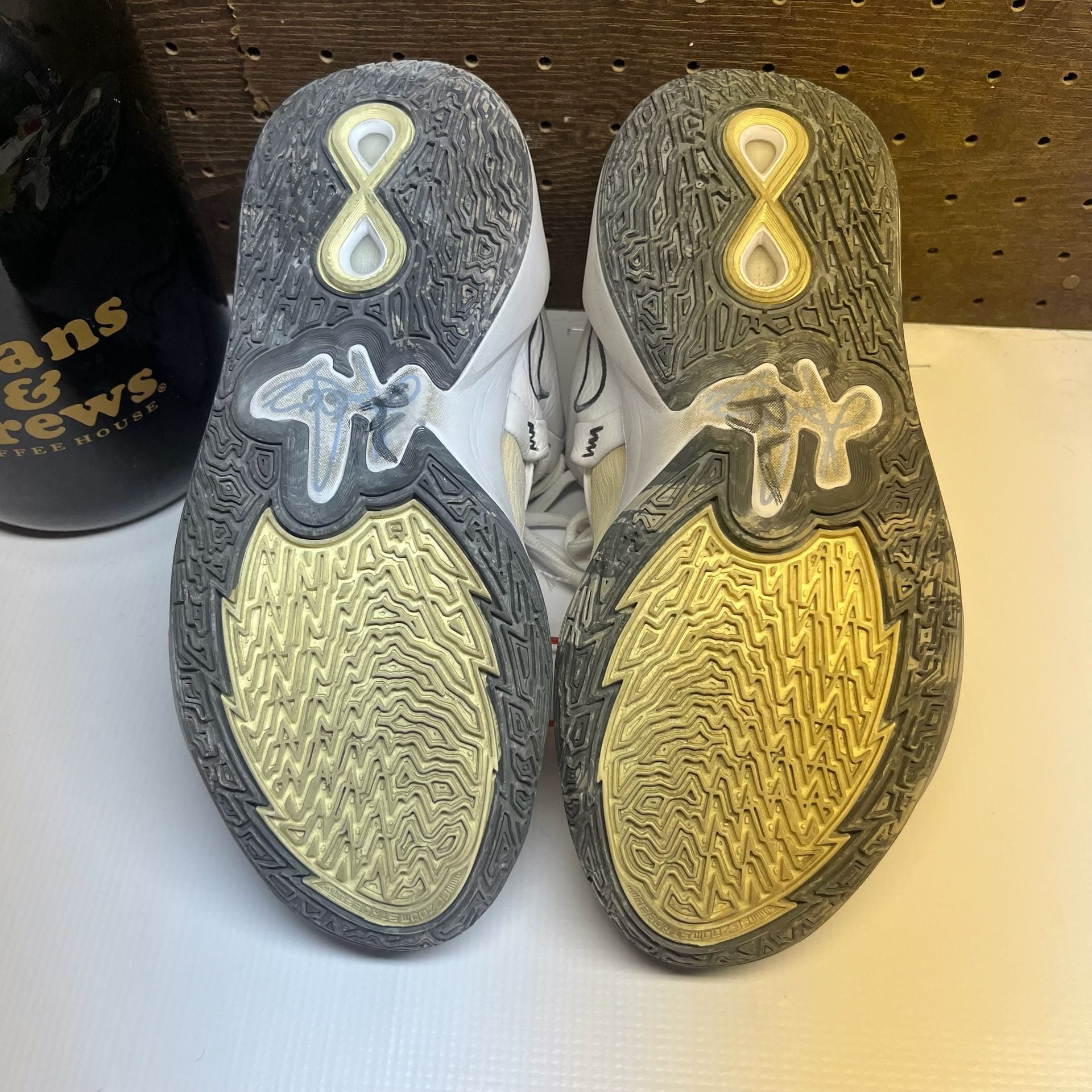 Nike Kyrie Infinity Size 7.5 Smoke And Mirrors 7
