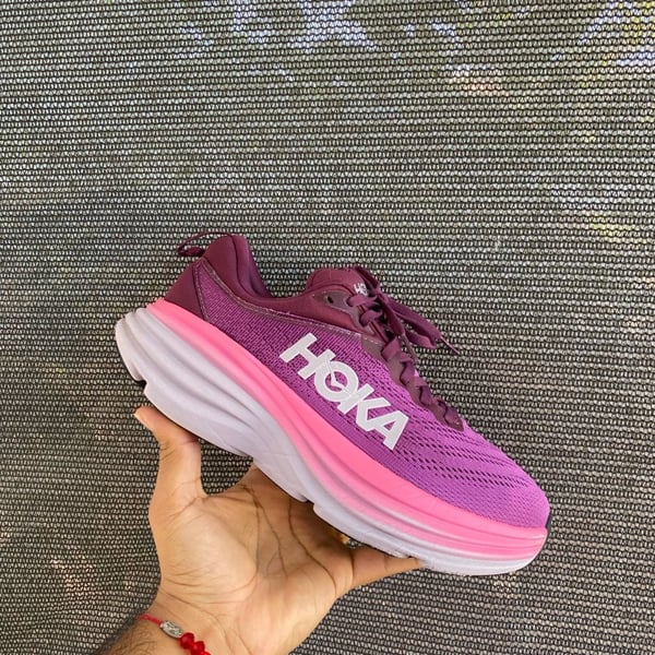 HOKA Bondi 8 Running Shoes Beautyberry Grape Wine